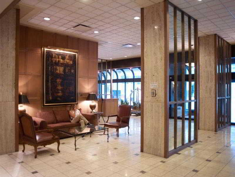 International Hotel YYC Beltér fotó