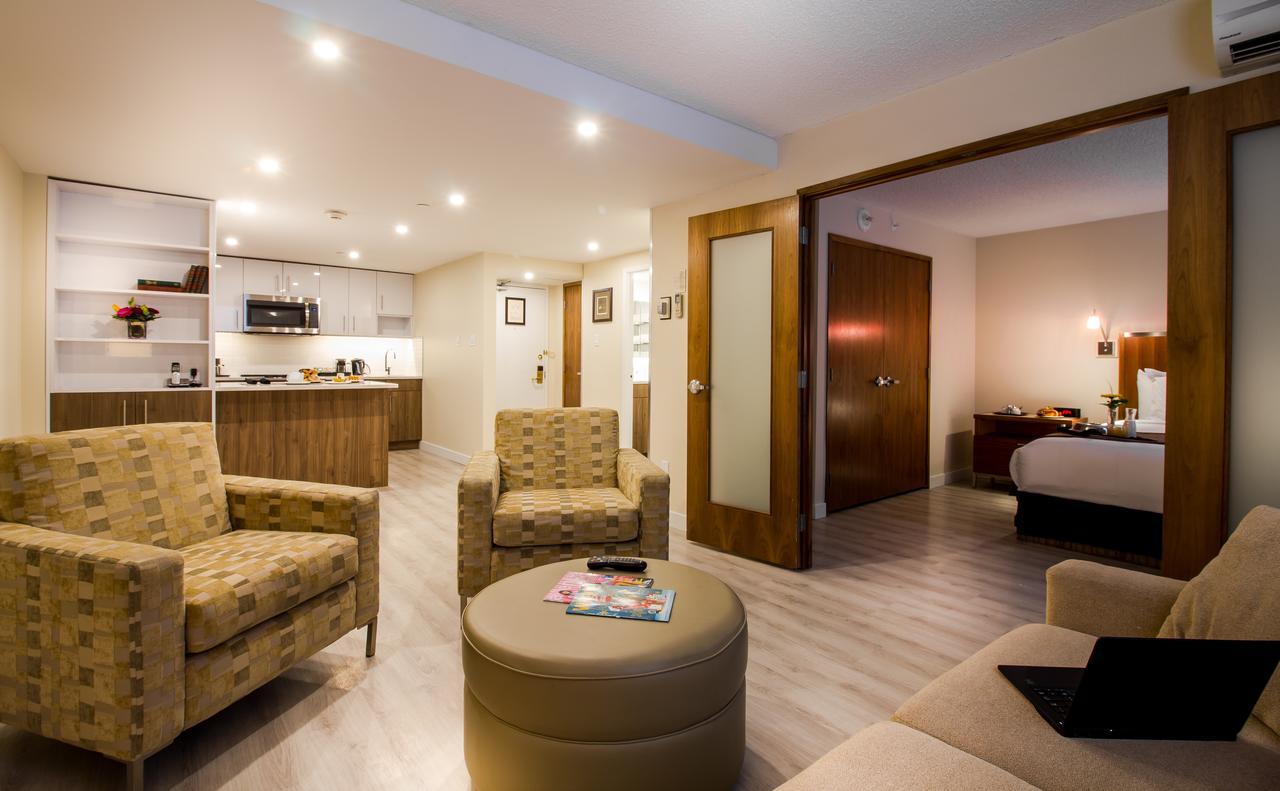 International Hotel YYC Kültér fotó