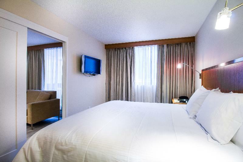 International Hotel YYC Kültér fotó